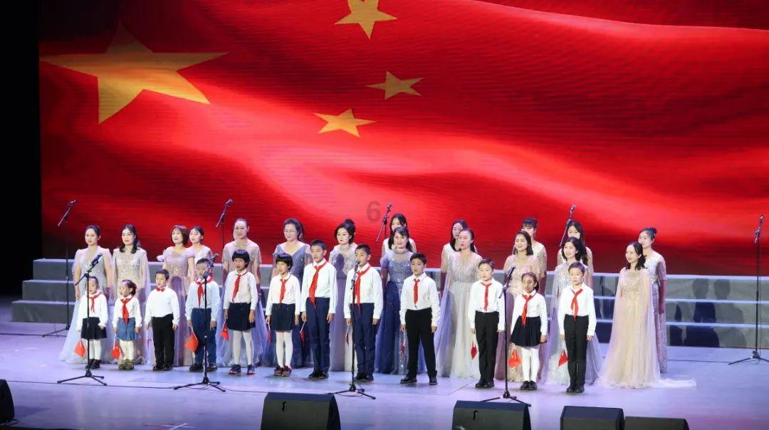 救援小巨鳄
